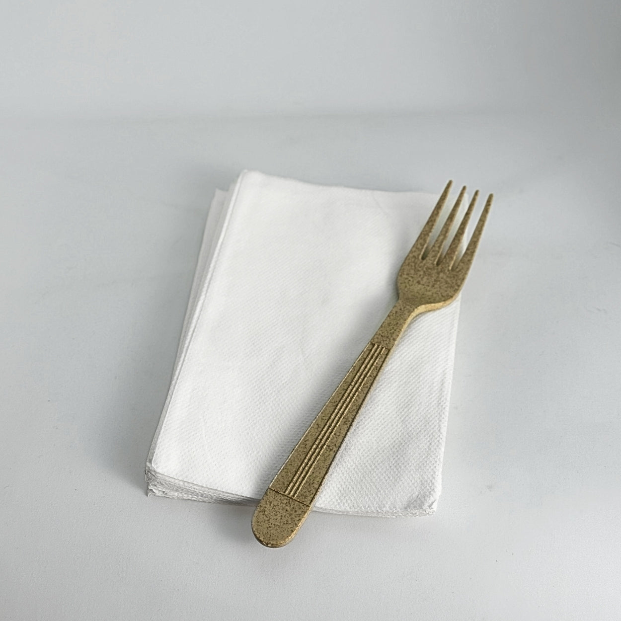 DIN6000 - White Interfold Napkin